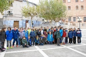 Parte de los niños participantes, antes de tomar la salida. ::
F. D./
