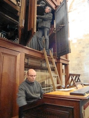 Alejandro Turanzas, en el teclado, y Sergio del Campo. ::
M. G./