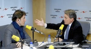 Mas, durante la entrevista que concedió ayer al periodista Manel Fuentes en Catalunya Rádio. /Efe/