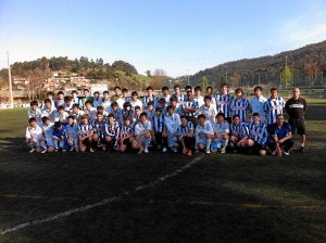 Concentración de los alumnos nipones en Plentzia en 2012. ::
S. D. P./