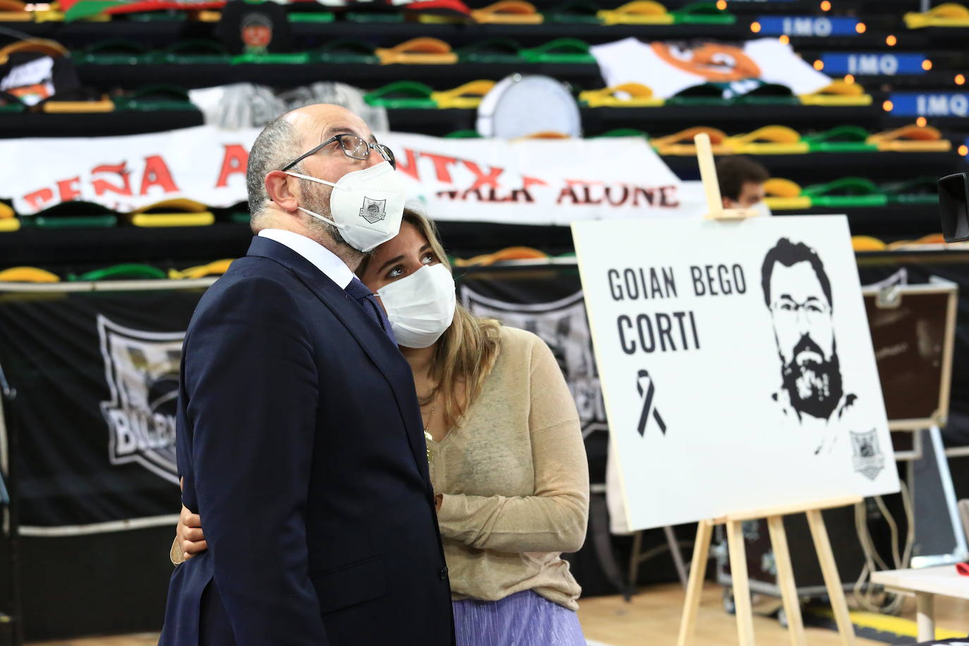 El homenaje del Bilbao Basket a 'Corti' en Miribilla, en imágenes