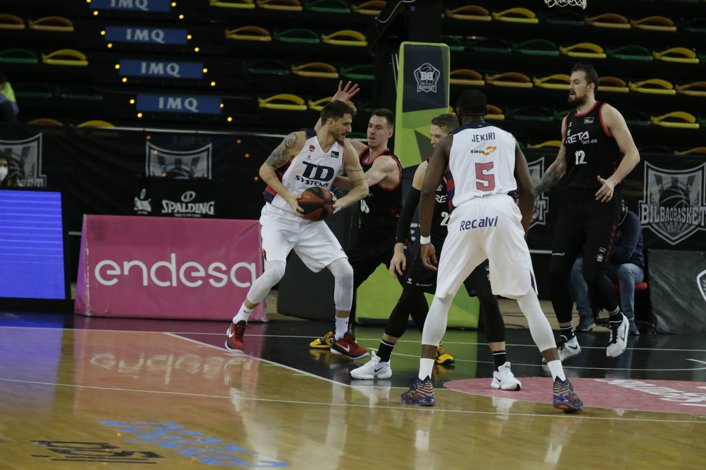 El Bilbao Basket-Baskonia, en imágenes