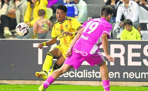 Un centro-chut de Marcos Paulo se convirtió en el gol del empate rojillo. /Prensa2