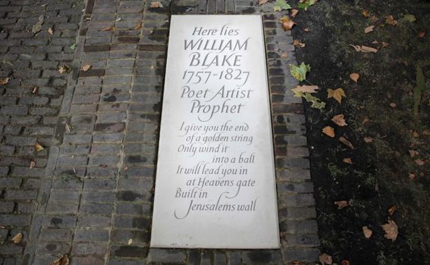 Nueva lápida en el lugar donde reposan los restos del poeta y pintor William Blake./Daniel Leal-Olivas (Afp)