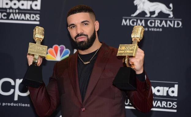 Drake triunfa en los premios Billboard Music Awards con 12 galardones | El Correo