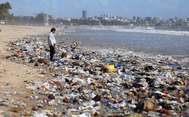 Soluciones del pasado para evitar que el plástico invada los océanos