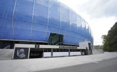 La Real acuerda bajar el sueldo a los jugadores y devolver el 20% del abono a los socios