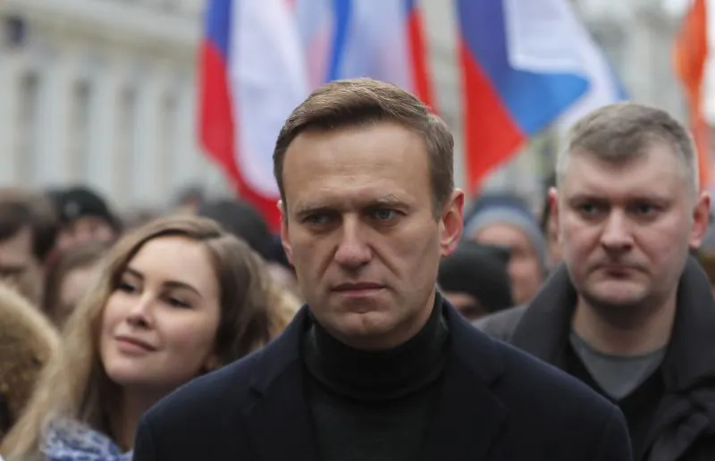 El principal opositor ruso, Alexei Navalny, en coma al ser envenenado