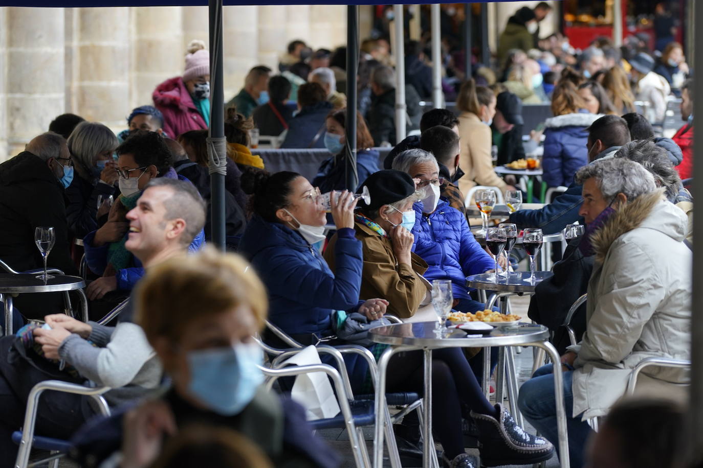 Fotos Las Mejores Imagenes De La Apertura De Los Bares Y Restaurantes En Bizkaia El Correo