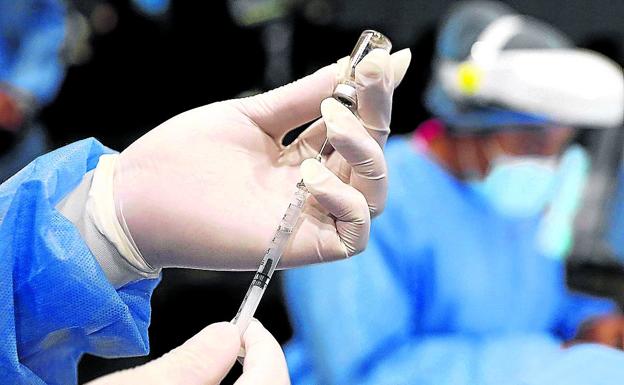 2.000 voluntarios vascos prueban la eficacia de la vacuna ...