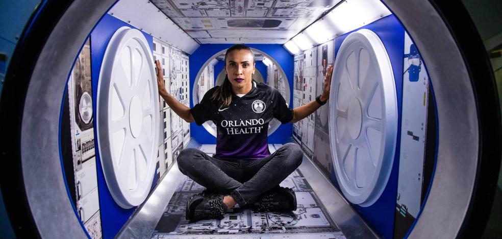 Orlando Pride presents its new jersey from space