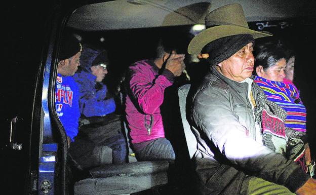 The family of a Guatemalan teenager killed in the Texas truck tragedy travels by bus to collect the body.