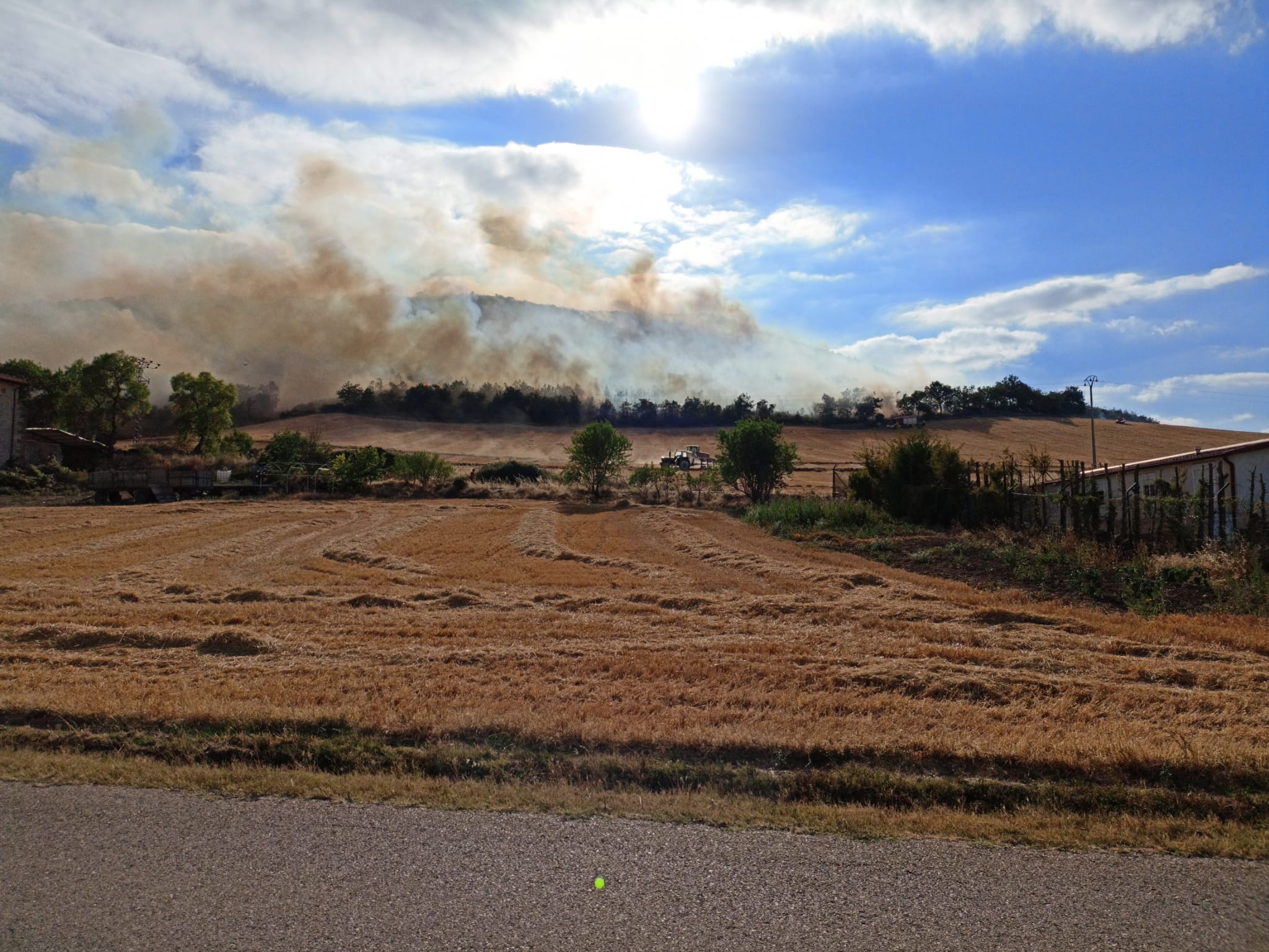 Fotos: Imágenes del incendio que se ha desatado entre Orón, la N-1 y ...