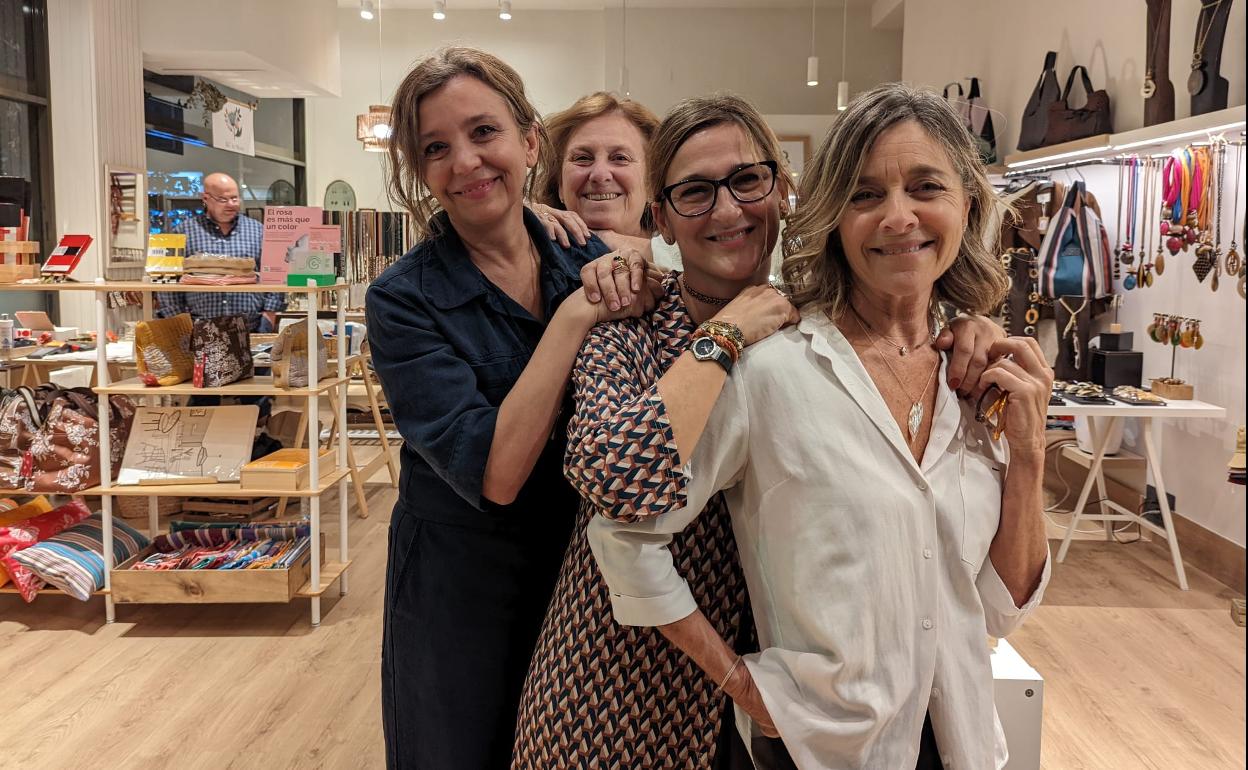 oficina postal Papúa Nueva Guinea colgar Tienda en Bilbao de mujeres creadoras: Cinco mujeres creadoras abren una  tienda en Bilbao | El Correo